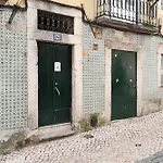 Bairro Alto In A Polaroid - Party In Διαμέρισμα