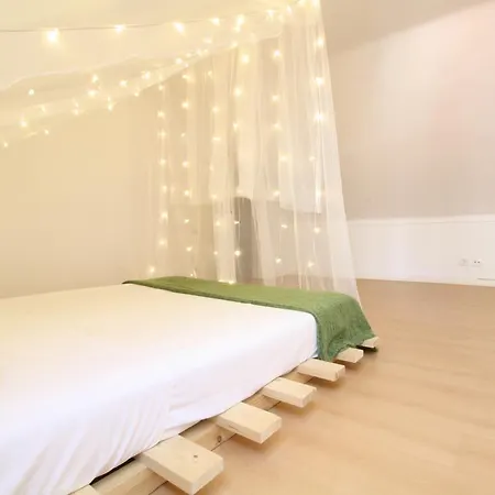 Bairro Alto In A Polaroid - Party In 公寓