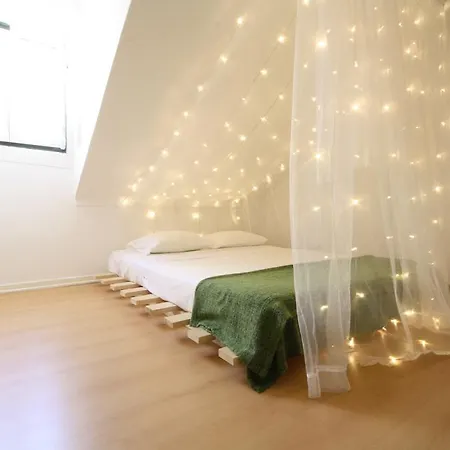 Bairro Alto In A Polaroid - Party In 公寓 *