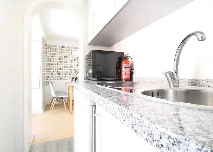 شقة Bairro Alto In A Polaroid - Party In