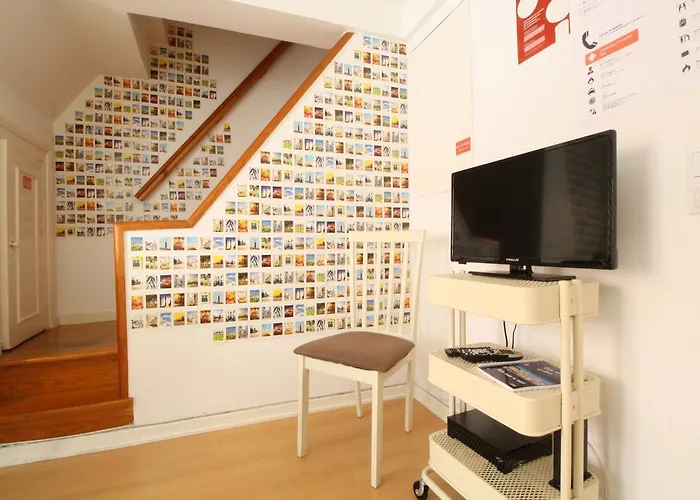 Bairro Alto In A Polaroid - Party In شقة *